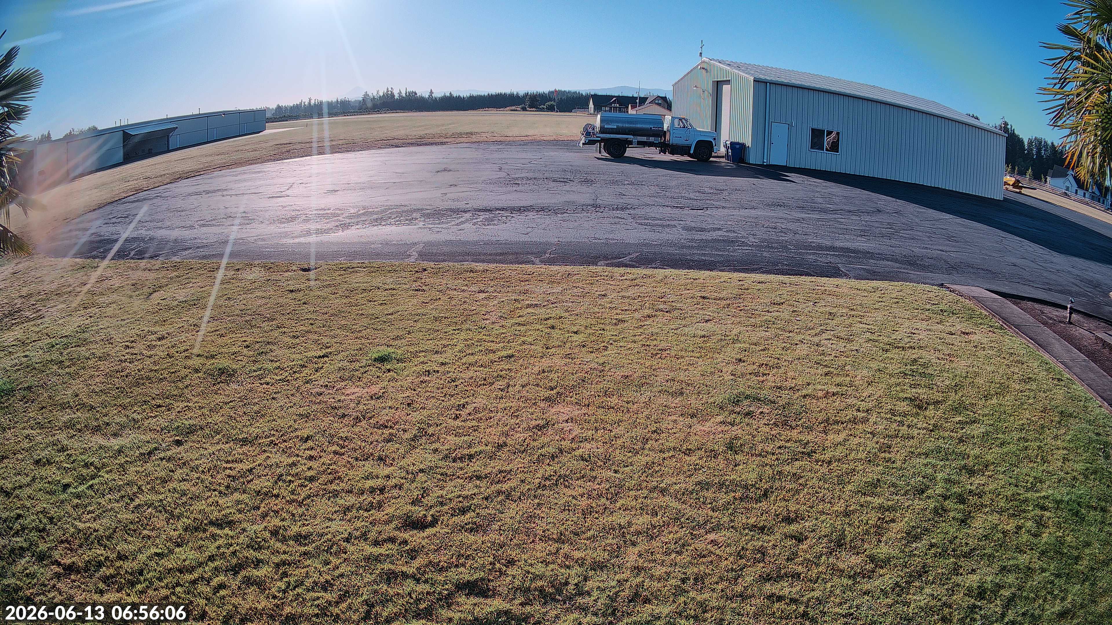 Live image from the FBO looking towards the runway